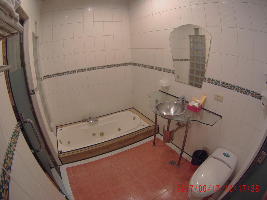Changsing Business Motel Tainan Extérieur photo